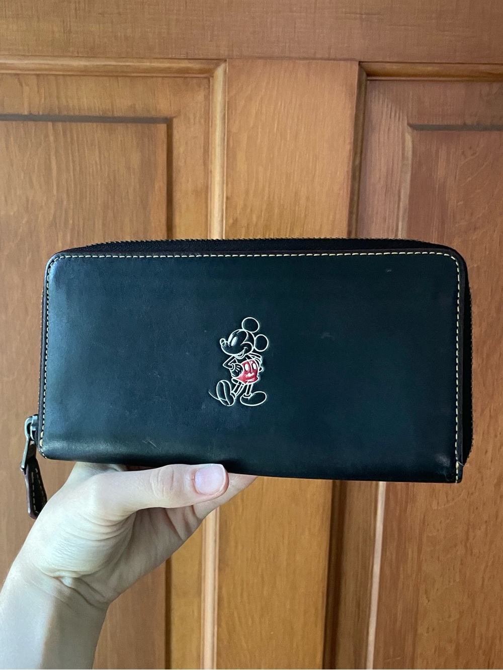 🍎Coach x Disney Mickey Mouse black leather accordion zip-around wallet🍎